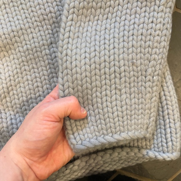 Vintage 1990’s 100% cashmere Calvin Klein Light Gray Knit Sweater - Picture 3 of 8